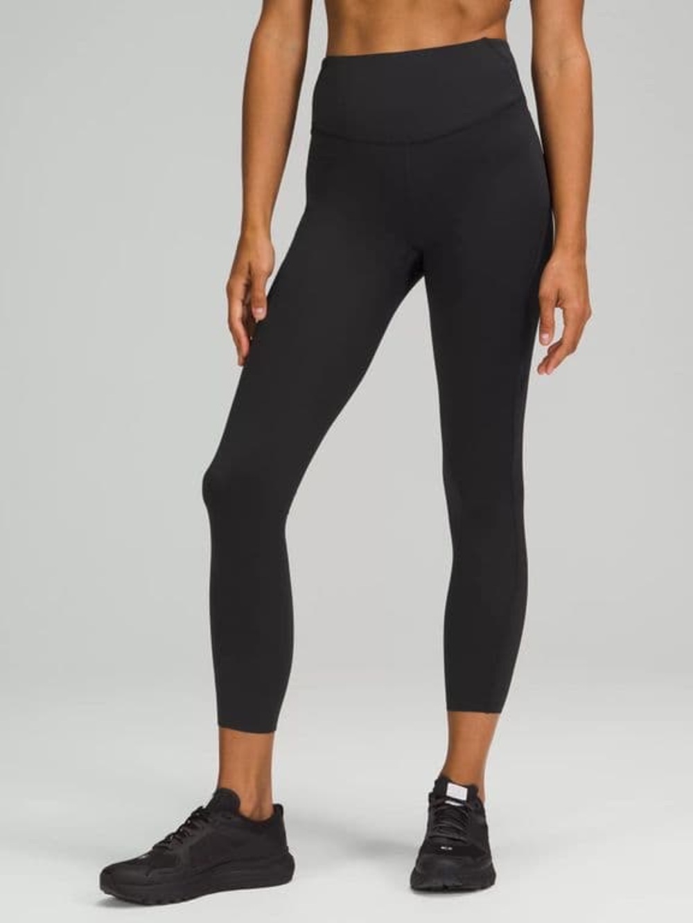Lululemon Wunder Train High-Rise 26” Size 6
Like new condition